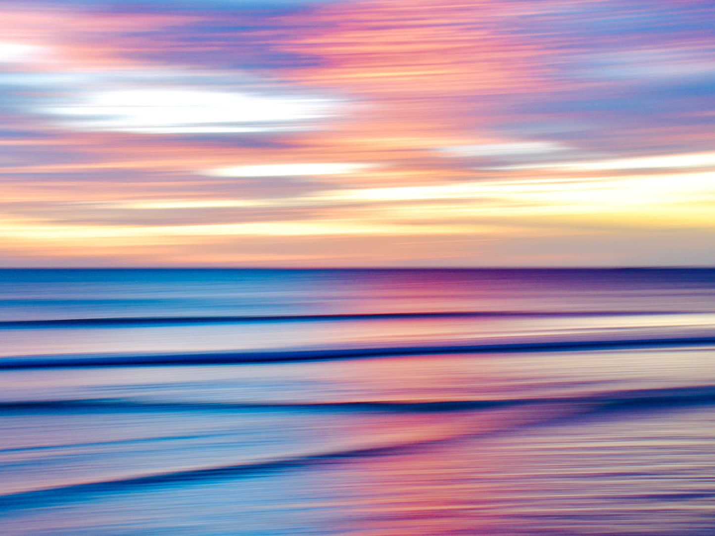 It is the sea that paints
